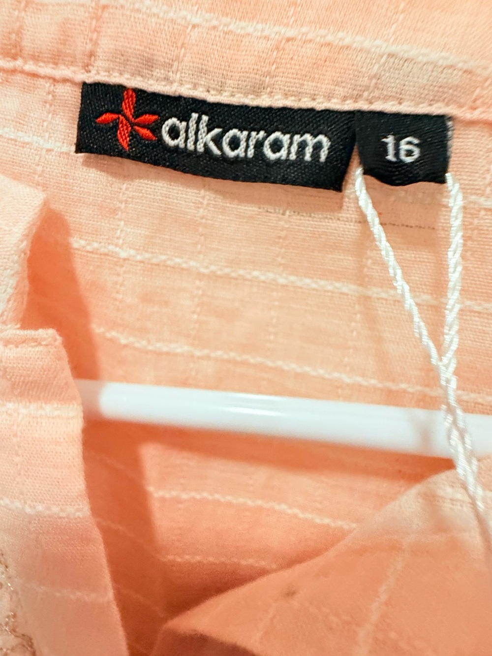 🔥🚨 FLASH SALE: ALL FOR JUST $10 USD!🚨🔥 Alkaram Peach Embroidered Kurta Tunic ❤️ - Picture 5 of 8